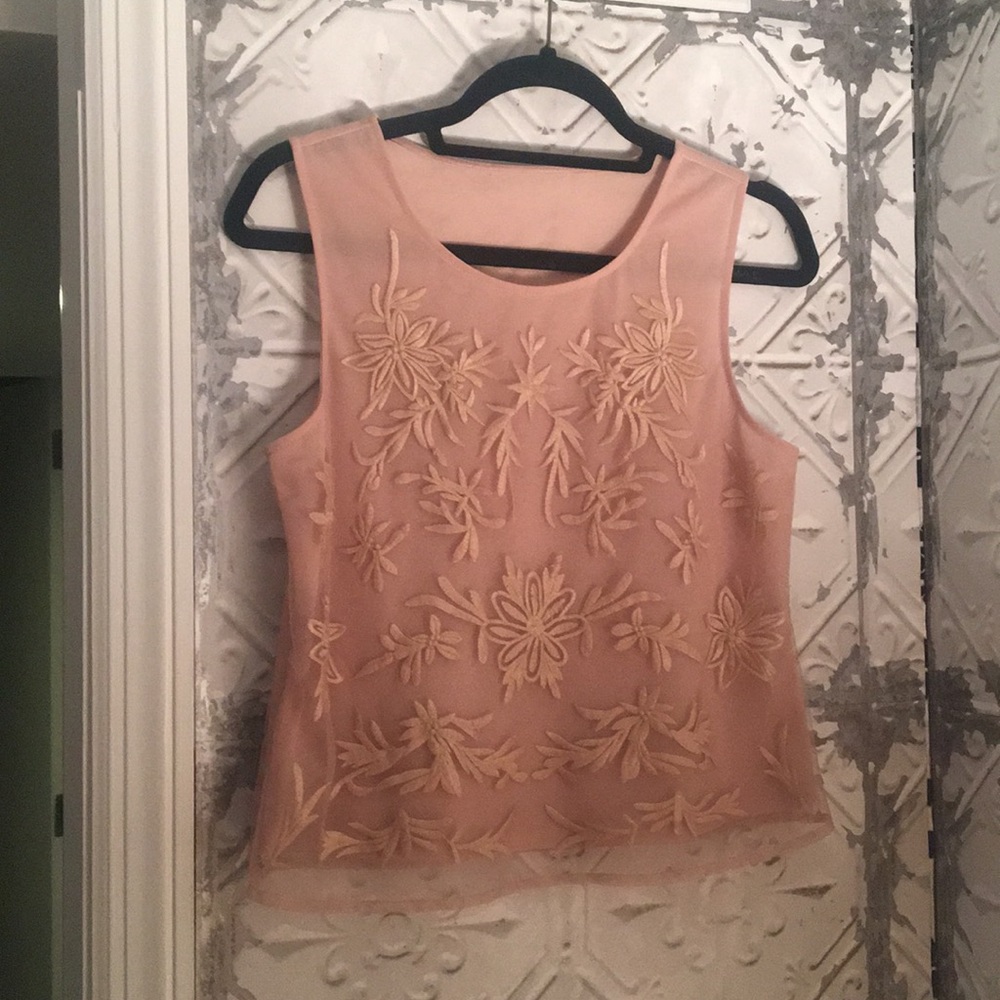 Flower stitched tank
